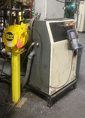 Fanuc-RJ3i-reel-pedestal-die-cast-plant
